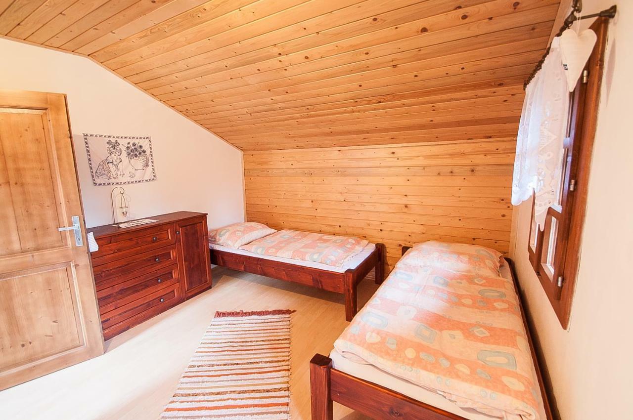 Villa Ujastraba Vychodna Esterno foto